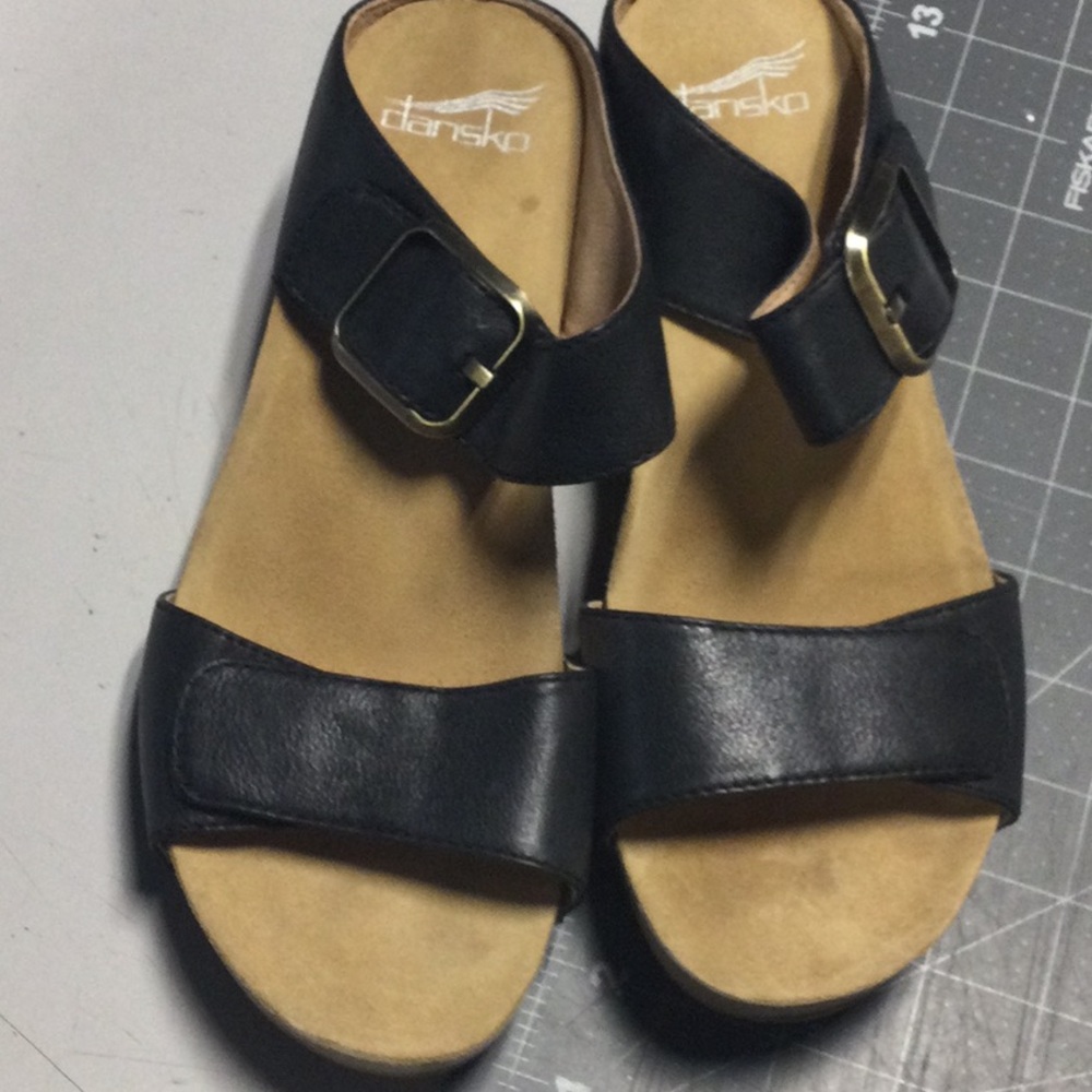 Dansko Black and Tan Women's Sandals